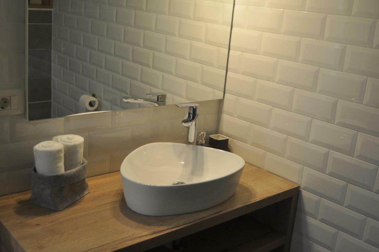 Apartments Home2 ซาเกร็บ ภายนอก รูปภาพ